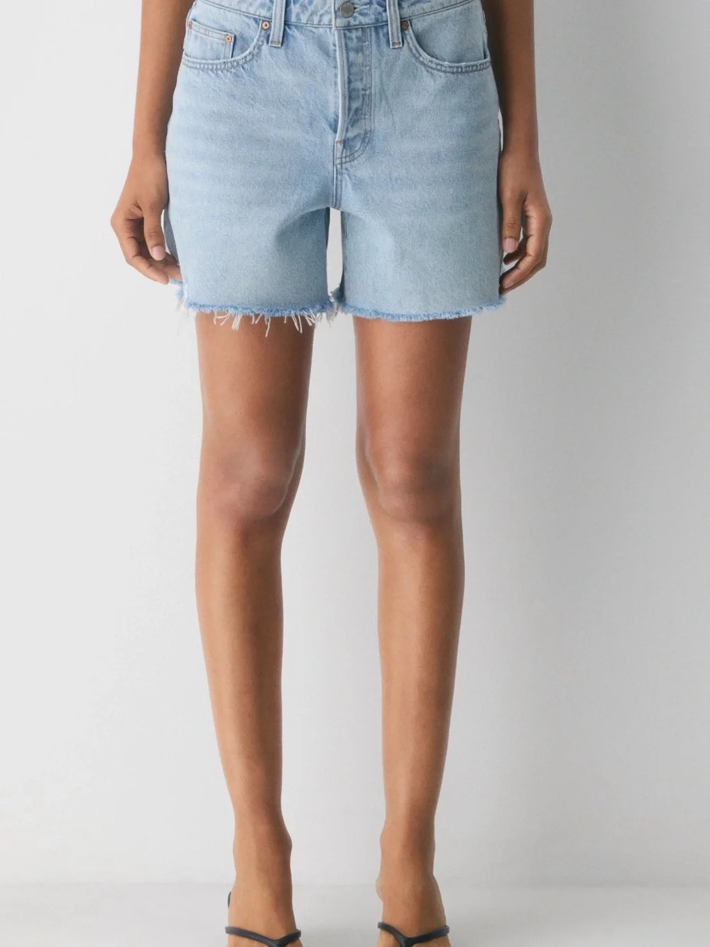 Denim Forum Light Blue Women’s Jean Shorts size 26 #cutoffs #denim #buttonfly - Picture 2 of 10